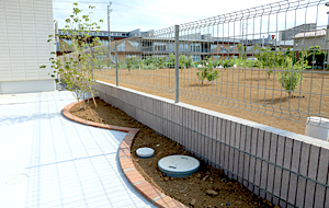 境界フェンスの施工例
