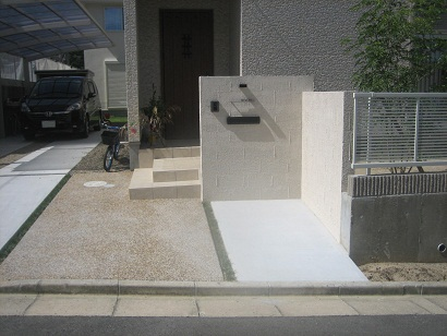 アプローチは洗出し仕上げです アプローチは洗出し仕上げです