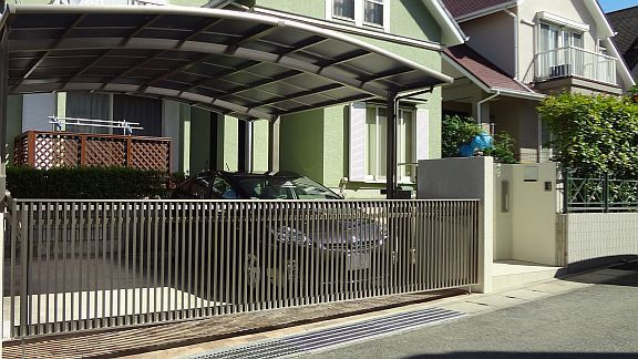 電動カーゲートはやっぱり楽チンでいい! 電動カーゲートはやっぱり楽チンでいい!
