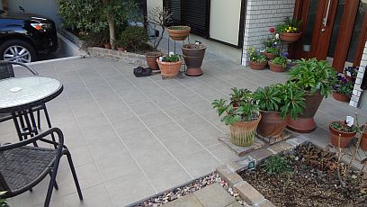 タイルテラス施工後。