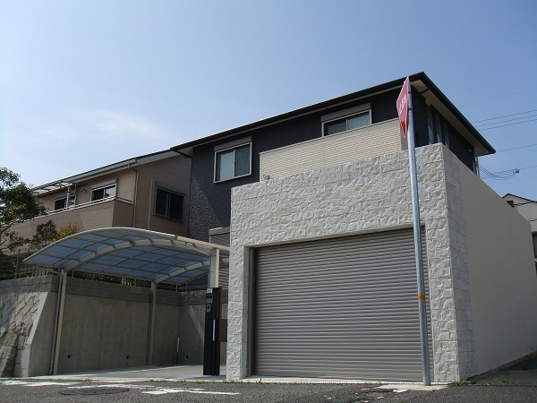 高級感のある掘り込み車庫とカーポートの外構工事 兵庫県神戸市北区 M S様邸 ガーデンプラス神戸 スタッフブログ