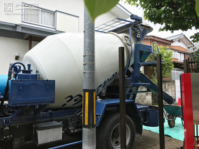 搬入経路も心配ご無用の土間コンクリート打設工事 かんたん庭レシピ