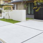 コンクリートの刷毛引き仕上げと金ゴテ仕上げを徹底比較 