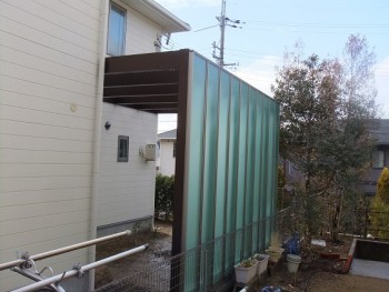 パーゴラと目隠しの設置工事 かんたん庭レシピ パーゴラと目隠しの設置工事 かんたん庭レシピ