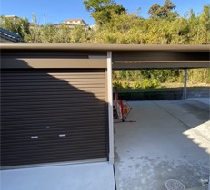 ヨドコウの大型ガレージ「ラヴィージュ」マルチに使えるオープンユニット付きの施工例