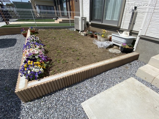 可愛い化粧砂利を使って素敵な花壇とお庭スペースに大変身 かんたん庭レシピ