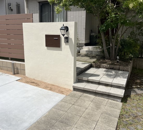 【神戸店】駐輪場新設＆プライバシーを守る主庭のリフォーム工事