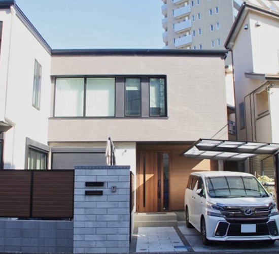 セミクローズ外構のおしゃれな施工例！カーポート「LIXIL ネスカF」が主役の新築外構