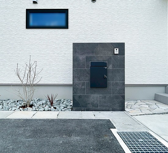 シンプルでスタイリッシュなアプローチが魅力！新築外構の施工例をご紹介