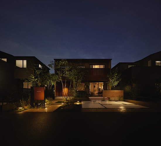 知らないと損する?戸建ての外構をおしゃれにするガーデンライト~基礎編~