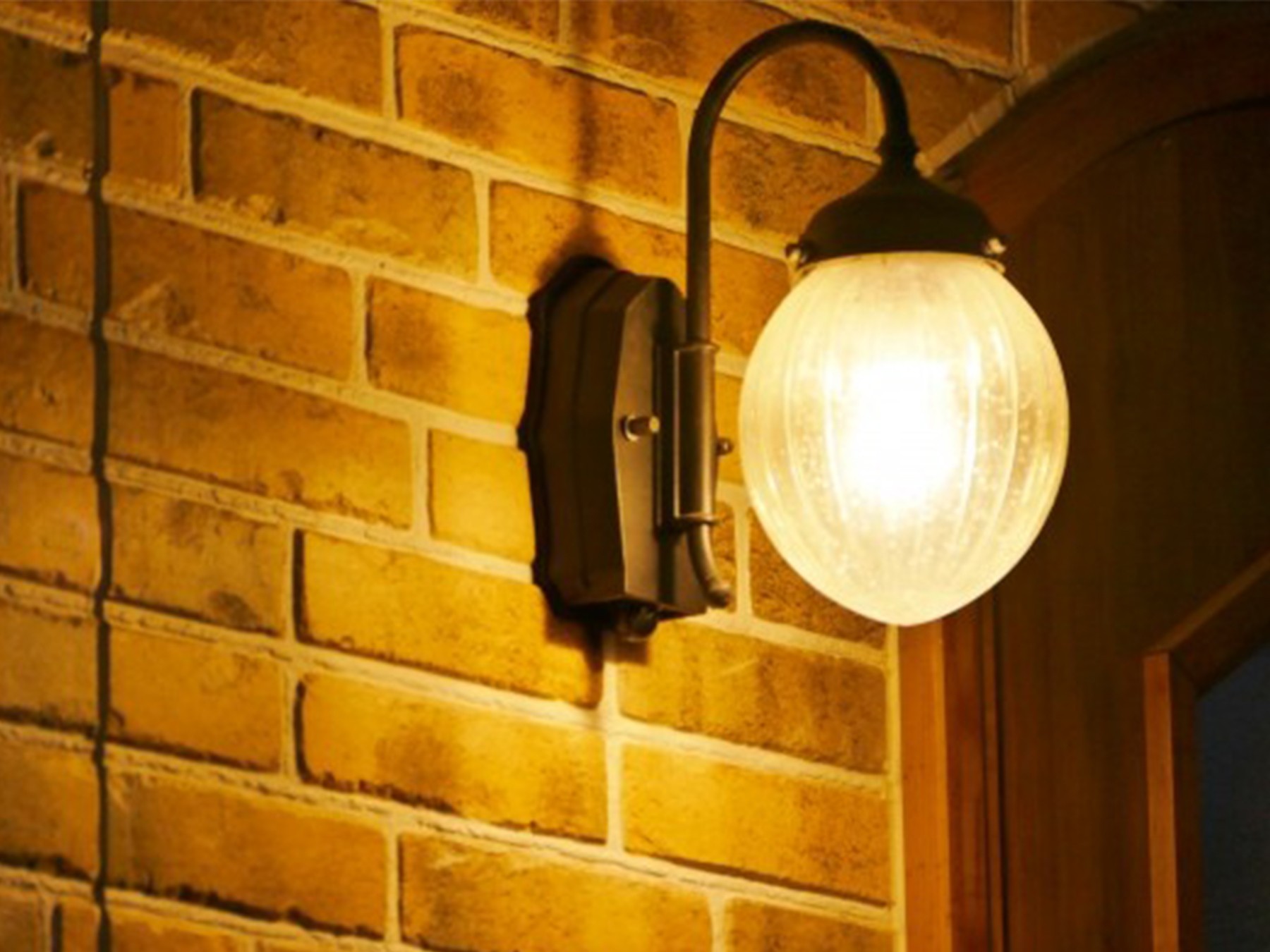 なぜ12Vに変圧するの?12Vライトを選ぶ理由3つ