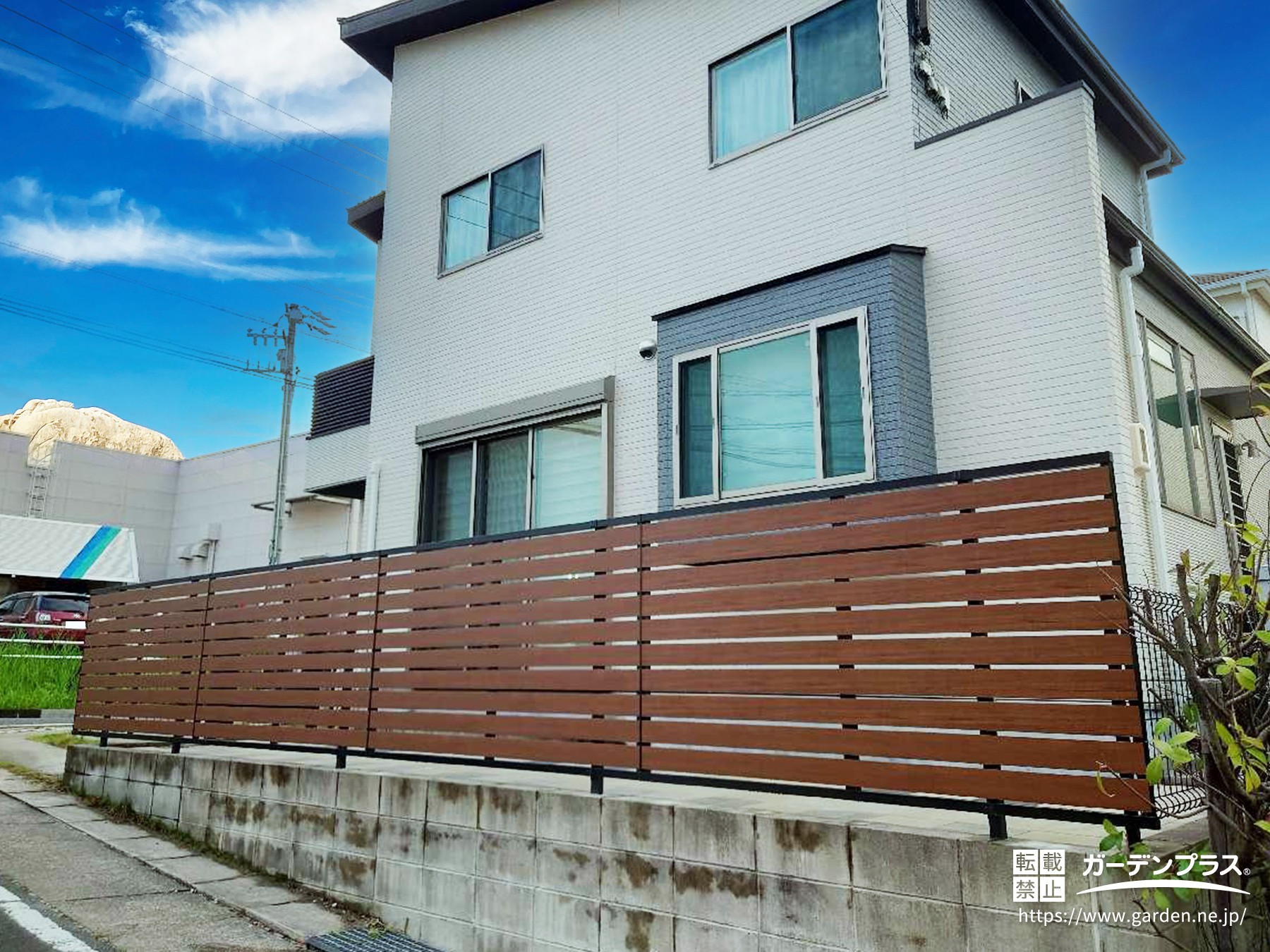 生垣からフェンスへリフォームした庭