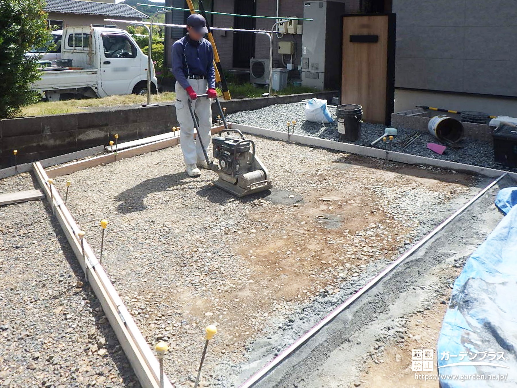 土間コンクリートの下地づくり