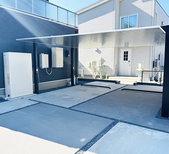 仲良しご家族の為に一緒に考えたスタイリッシュでモノトーンにまとめた新築外構!