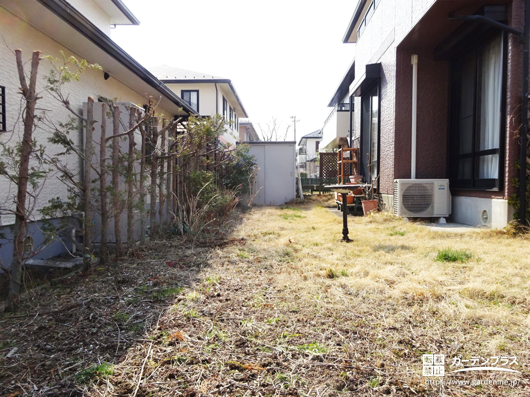 天然芝や生垣の管理が大変だった庭