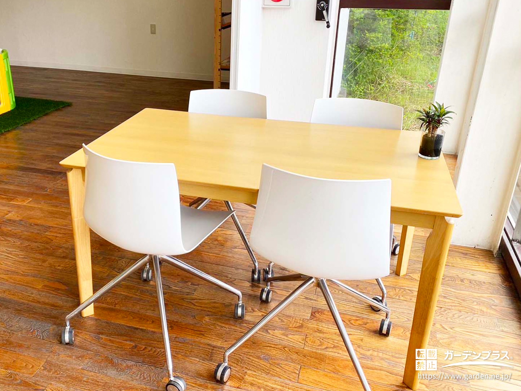 富士河口湖・打ち合わせスペース