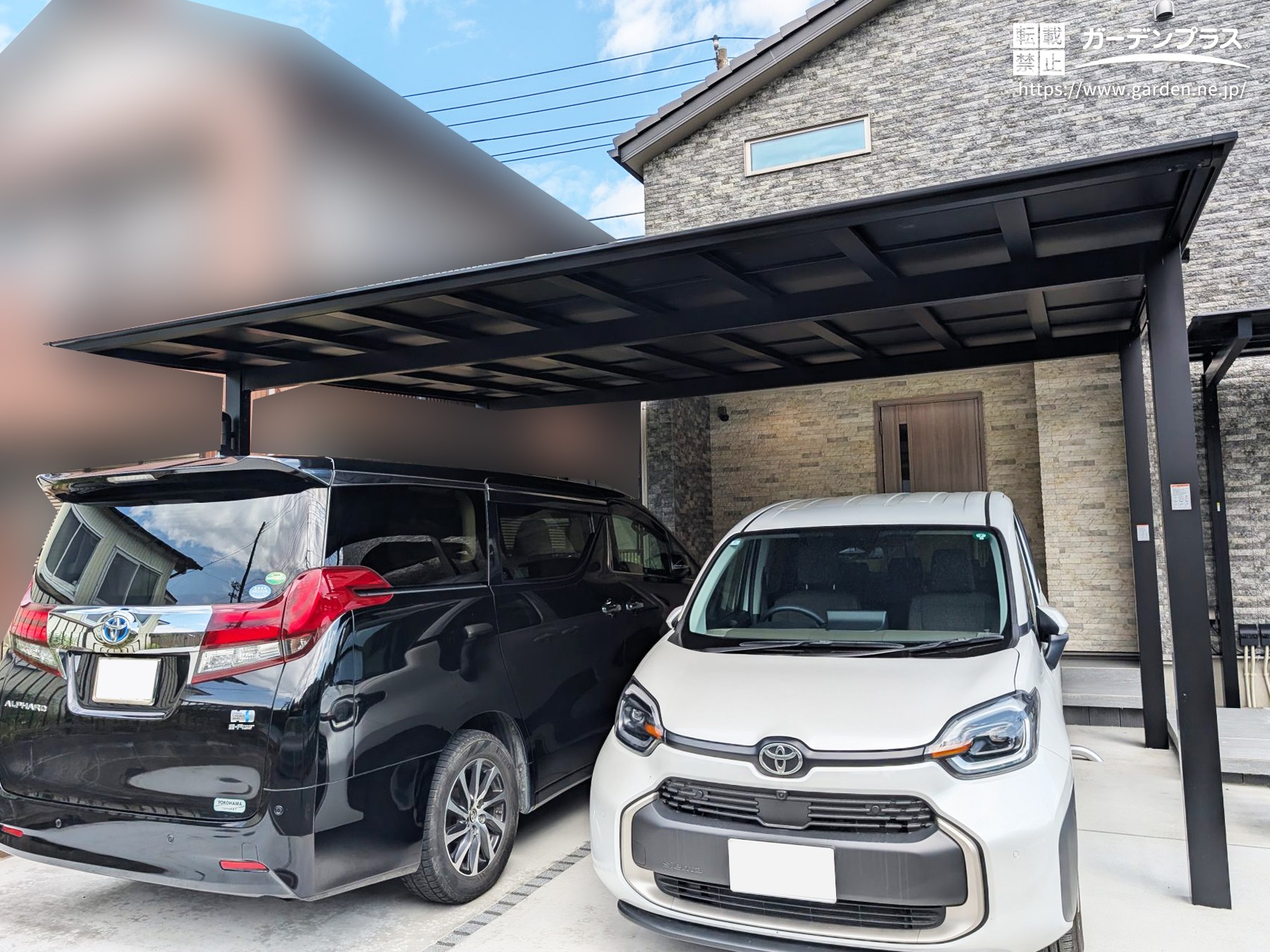 ブラックポリカのカーポート