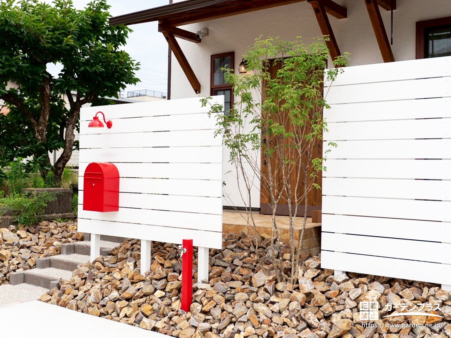 ジブリ風の大人ナチュラルな新築外構