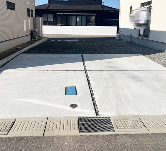 駐車スペースにコンクリートを打設した施工例のご紹介！工期も短く仕上がりました