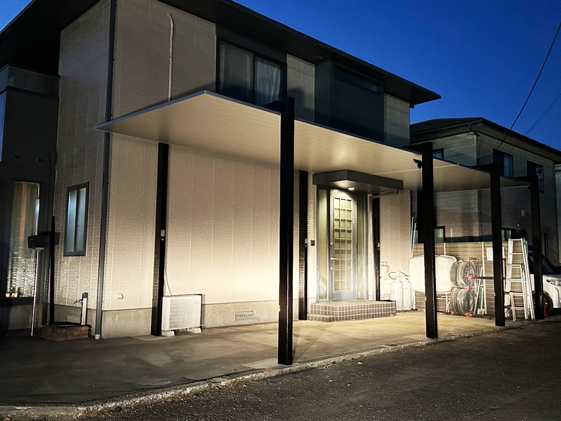 後付けでもお住まいに上質にフィットする積雪対応のカーポートSC