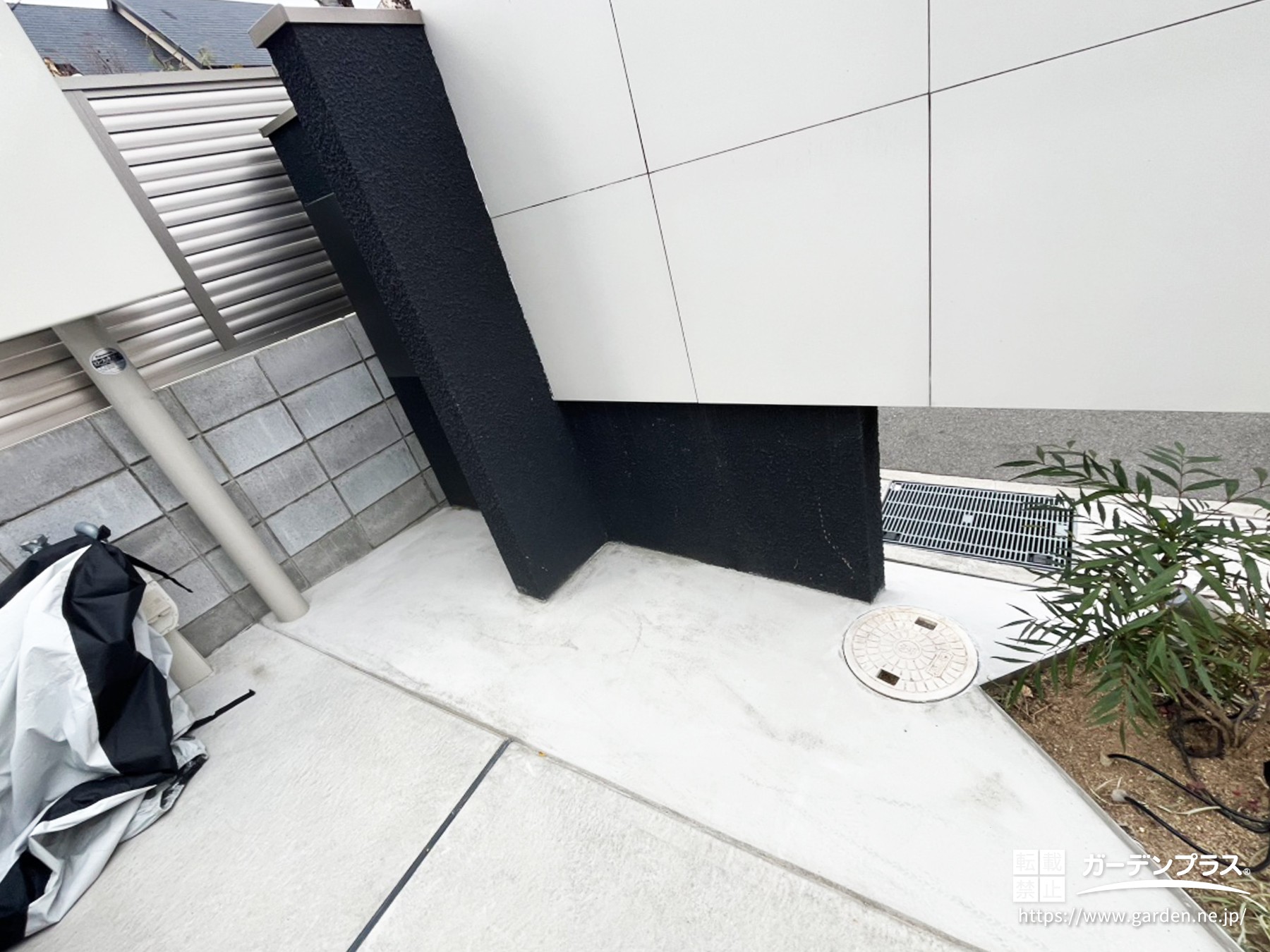 土間コンクリートで舗装したお庭