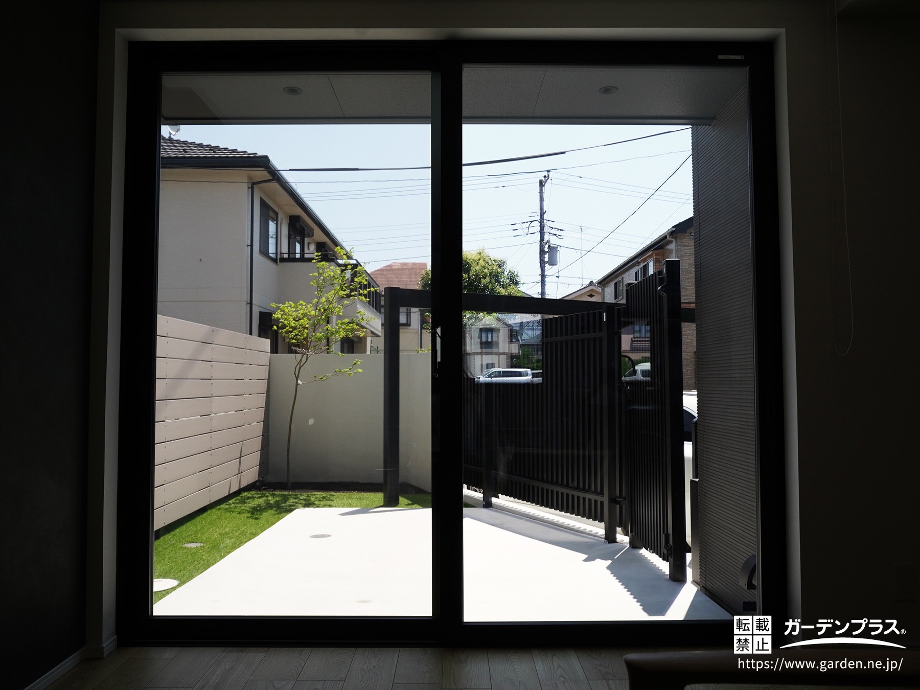 室内から見えるお庭