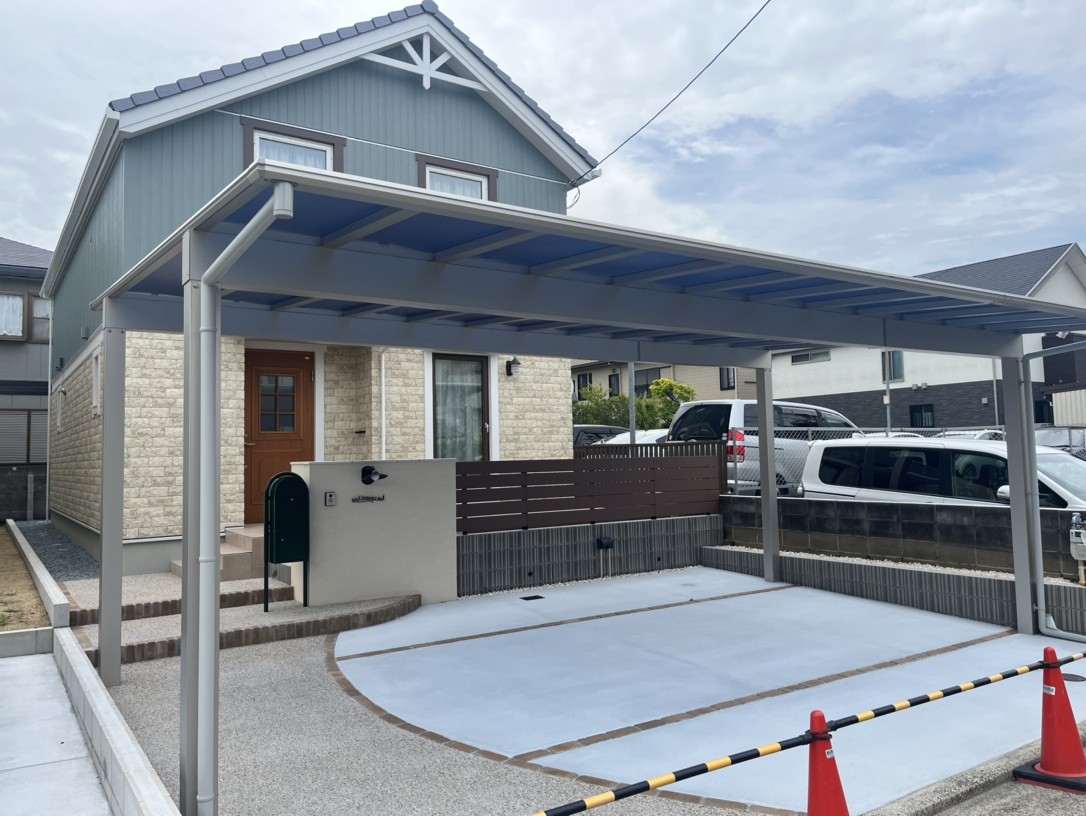 可愛らしい建物が印象的な北欧風の外構デザイン