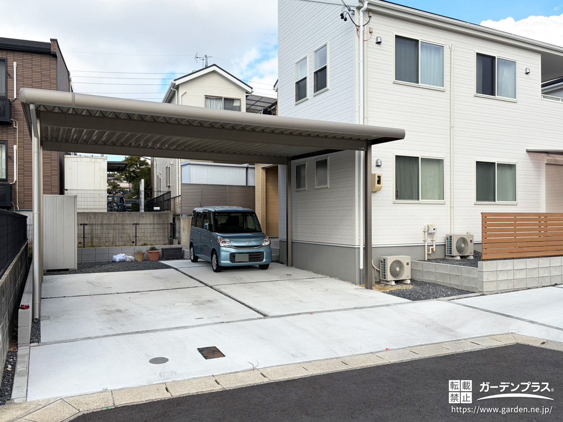 楽しみ方が広がる!お庭のデッキ空間が心地良い新築外構施工例をご紹介