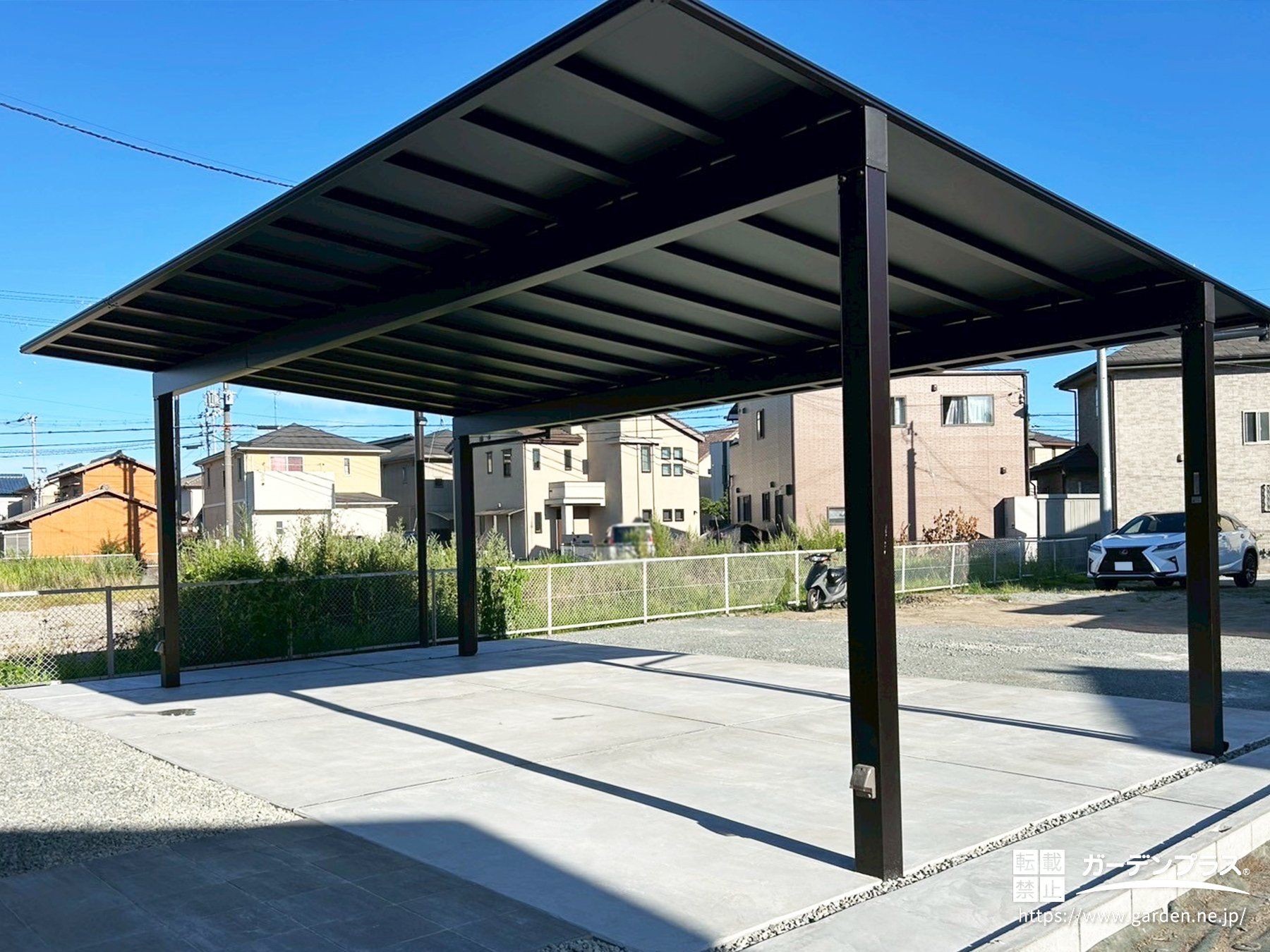 ブラックポリカの2台用カーポート