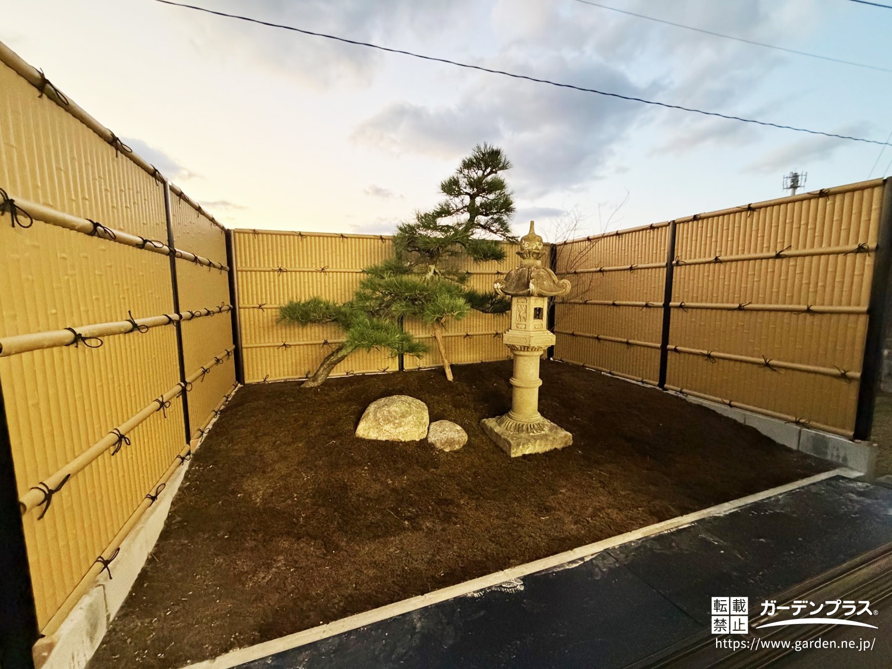 和風庭園の目隠しフェンス