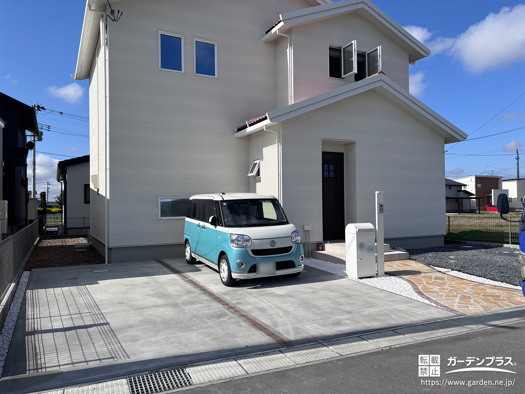 乗り降りしやすい動線の駐車スペース