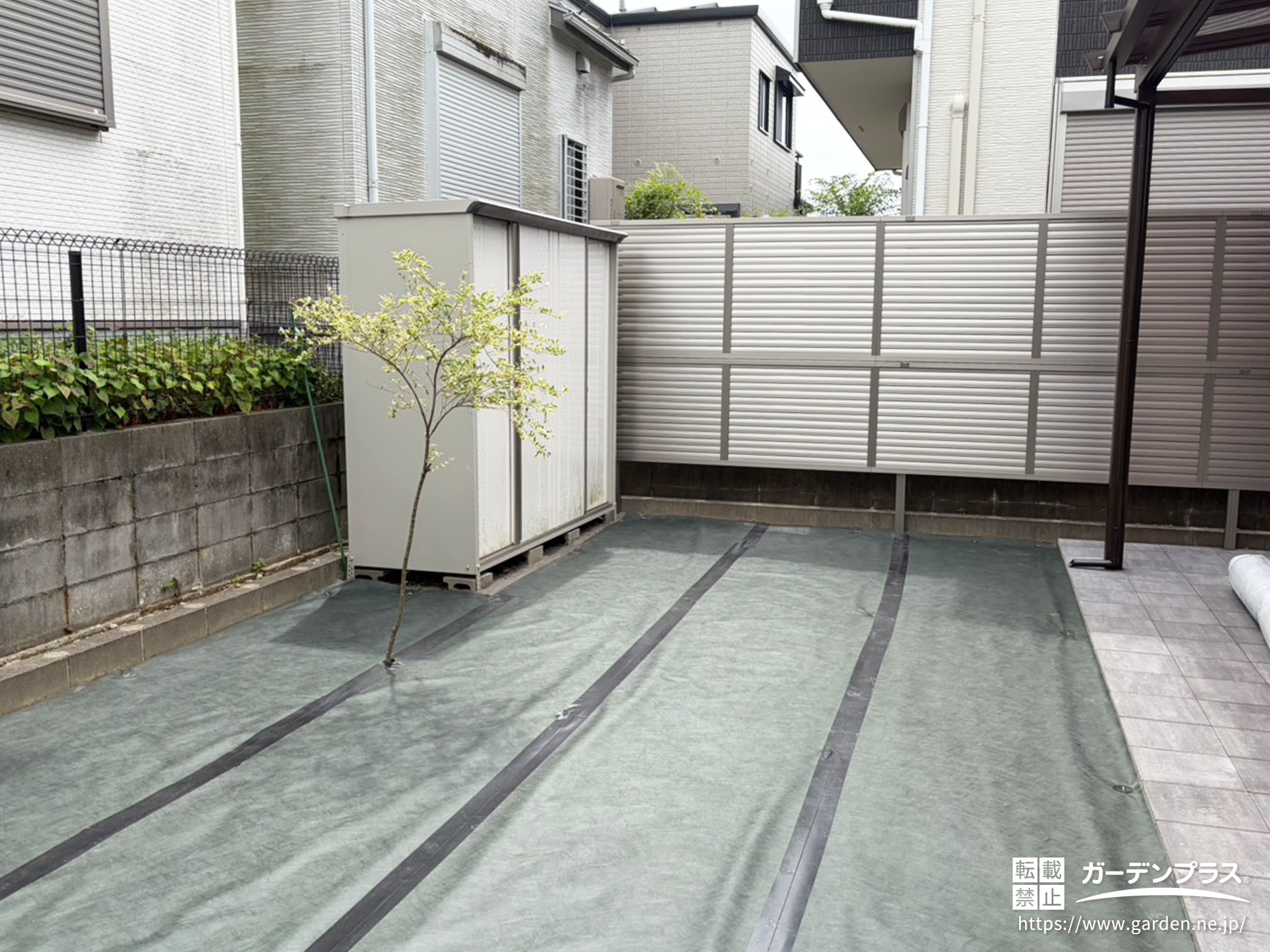 草むしりの手間を軽減する防草シート