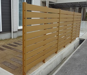 視線を遮り、暮らしを彩る。目隠し活用術