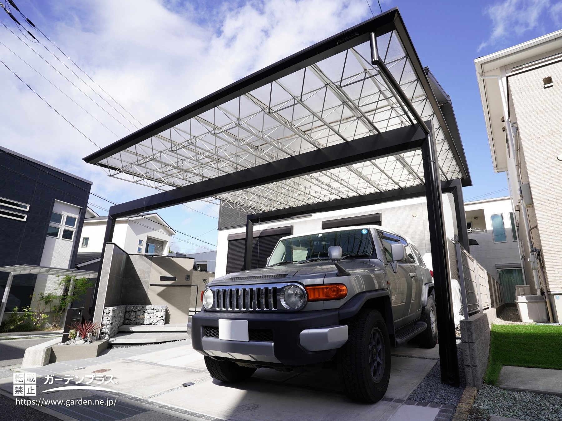 幾何学的なトラス構造が美しいM.シェードⅡ