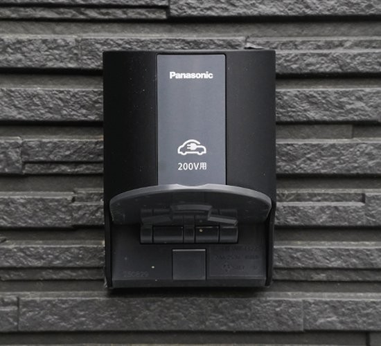 【2026年新制度】戸建てのEV充電器設置に補助金5万円!申請方法や注意点を解説