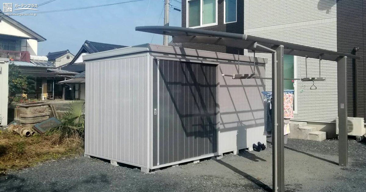 お庭での作業に便利な屋根付きスペース | かんたん庭レシピ