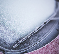 フロントガラスの凍結を防ぐカーポート