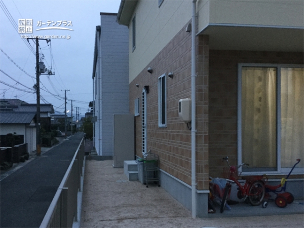 ストックヤード取り付け前の勝手口まわり