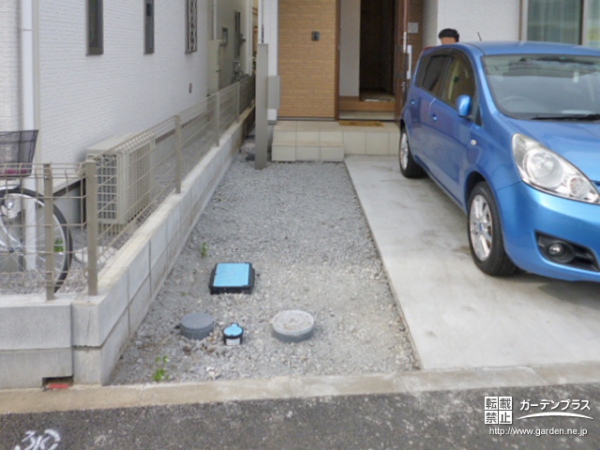 砂利とコンクリートのアプローチ