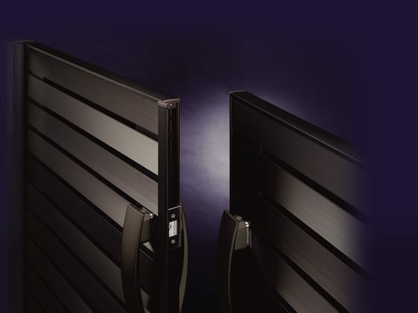 洗練されたフォルムと高級感のある存在感