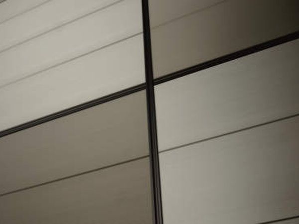 アーバングレー・右側