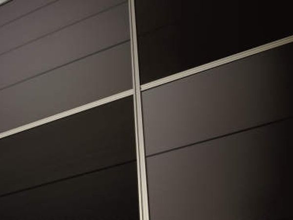 ダークブロンズ・右側