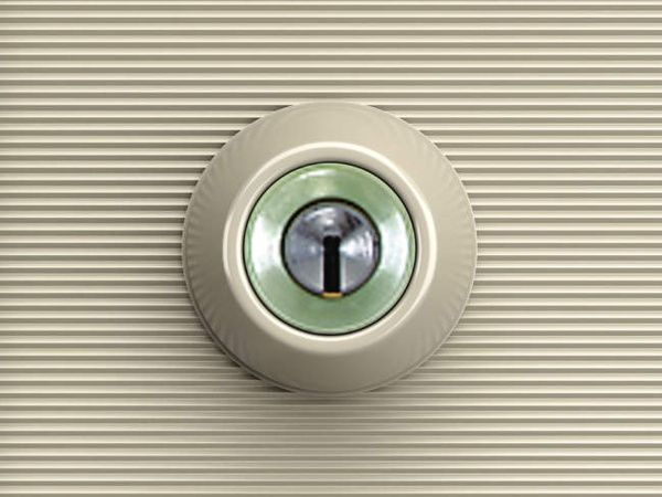 夜間でも確認しやすい蓄光樹脂