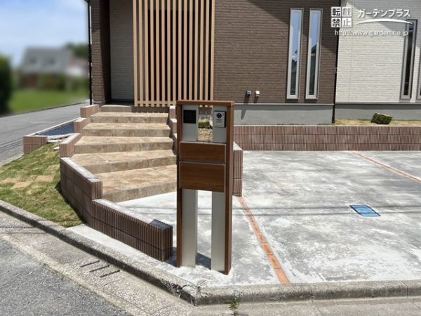 ステンレス抜き文字表札S・施工事例