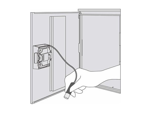 宅配投函口扉の裏側にある受領印を捺印(印鑑、カールコードは別途市販品をお買い求めください)