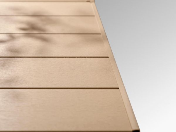 スッキリとした印象でさまざまな住宅スタイルに馴染みます