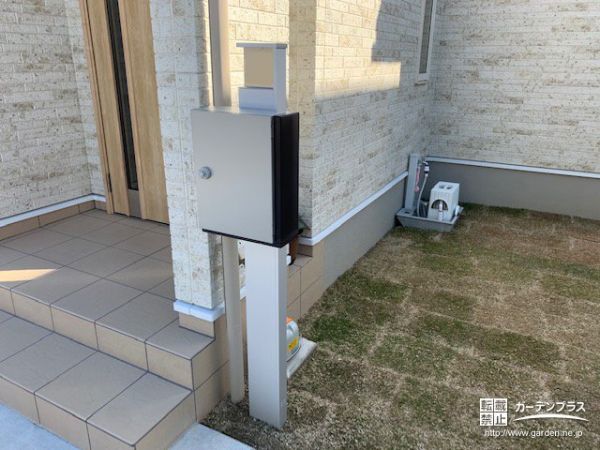 ファンクションユニット アクシィ1型 (機能門柱) | 外構工事の ファンクションユニット アクシィ1型 (機能門柱) | 外構工事の