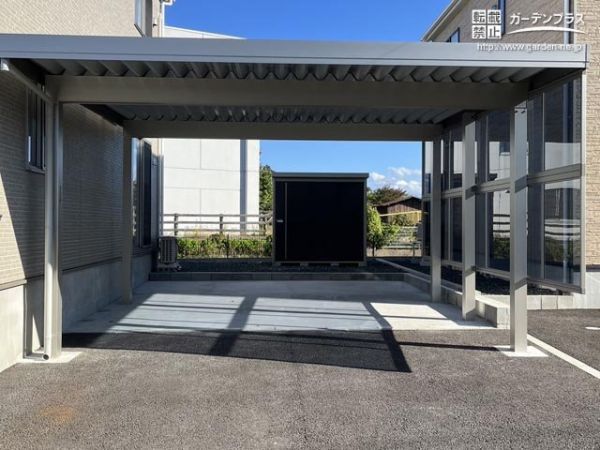 100cmの積雪に耐えられる丈夫なカーポートを設置。安心して大切なお車停められます。