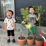 植樹後の記念写真①