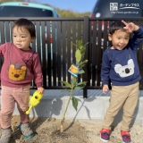 植樹後の記念写真①